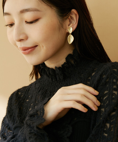 VIS（ビス）の「リーフメタルイヤリング（イヤリング・レディース・シルバー/ゴールド・FREE）」の7枚目の写真