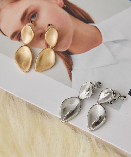 VIS（ビス）の「リーフメタルイヤリング（イヤリング・レディース・シルバー/ゴールド・FREE）」の2枚目の写真