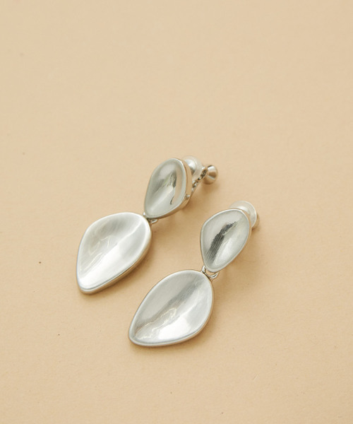 VIS（ビス）の「リーフメタルイヤリング（イヤリング・レディース・シルバー/ゴールド・FREE）」の10枚目の写真