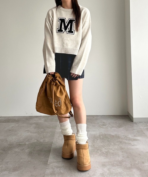 apres jour mignon（アプレジュールミニョン）の「Mロゴニット【ZOZOTOWN限定アイテム】（ニット/セーター・レディース・オフホワイト/グレー/ネイビー・X-LARGE/フリー）」の4枚目の写真