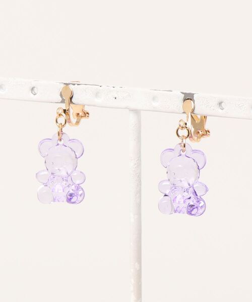 tone（トーン）の「【charme by pimo 】くま　イヤリング　キッズアクセサリー(MA)（イヤリング・レディース・イエロー/グリーン/ブルー/グリーン系その他2/パープル/イエロー系その他2/オレンジ系その他2/オレンジ/ピンク/ブルー系その他2/グリーン系その他/ピンク系その他2/パープル系その他2/ピンク系3・FREE）」の7枚目の写真
