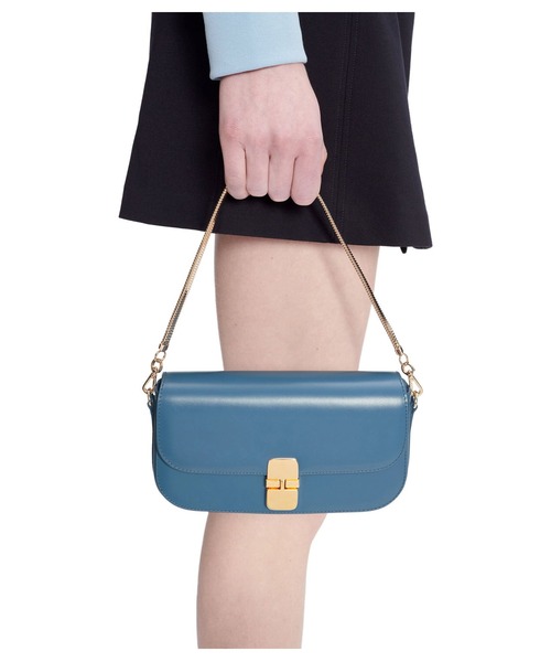 A.P.C.（アーペーセー）の「CLUTCH ON CHAIN GENEVE 20A