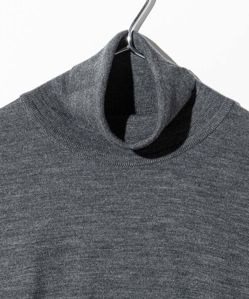 JOHN SMEDLEY（ジョンスメドレー）の「JOHN SMEDLEY CHERWELL ROLL NECK PULLOVER STANDARD FIT ジョンスメドレー チャーウェル 30ゲージ エクストラファイン メリノウール タートルネック ニット（ニット/セーター・メンズ・ネイビー系/シルバー/チャコールグレー/ブラック/グレー系1・MEDIUM/SMALL/LARGE/X-LARGE）」の6枚目の写真