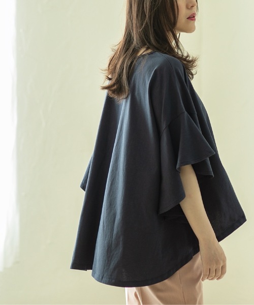 OPAQUE.CLIP（オペークドットクリップ）の「◆フリルフレアトップス【洗濯機洗い可】（Tシャツ/カットソー・レディース・ネイビー/ベージュ/ブラック/オフホワイト/レッド/ワインレッド・00）」の7枚目の写真