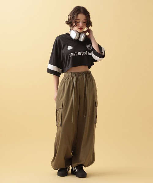 PBLIM(ページボーイリム)の「PBLIM/ユニフォームVネックT(Tシャツ/カットソー・レディース・ブラック/レッド・SMALL/MEDIUM)」の6枚目の写真