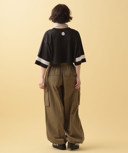 PBLIM(ページボーイリム)の「PBLIM/ユニフォームVネックT(Tシャツ/カットソー・レディース・ブラック/レッド・SMALL/MEDIUM)」の8枚目の写真