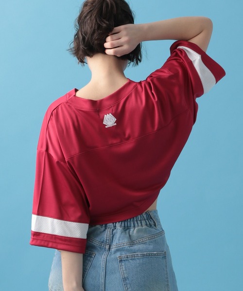 PBLIM(ページボーイリム)の「PBLIM/ユニフォームVネックT(Tシャツ/カットソー・レディース・ブラック/レッド・SMALL/MEDIUM)」の18枚目の写真