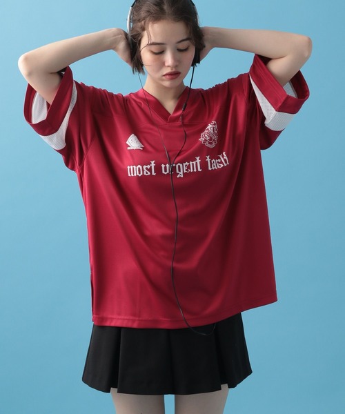 PBLIM(ページボーイリム)の「PBLIM/ユニフォームVネックT(Tシャツ/カットソー・レディース・ブラック/レッド・SMALL/MEDIUM)」の22枚目の写真