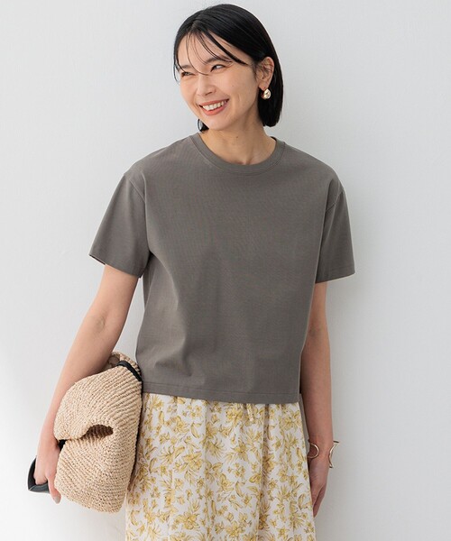 23区(ニジュウサンク)の「【洗える】スビンギザ クロップド Tシャツ(Tシャツ/カットソー・レディース・ホワイト系/カーキ系/ブラック系・38)」の3枚目の写真