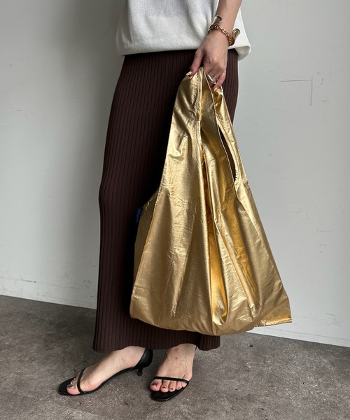 DouDou(ドゥドゥ)の「【BAGGU/バグゥ】24SS STANDARD BAGGU メタリック(エコバッグ/サブバッグ・レディース・ゴールド/シルバー・FREE)」の2枚目の写真