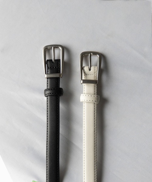 me+em select(ミームセレクト)の「【 メンズ・レディース兼用 】 マットスクエアバッグルフェイクレザーベルト /matte square buckle fake leather belt(ベルト・レディース・アイボリー/ブラック・FREE)」の6枚目の写真