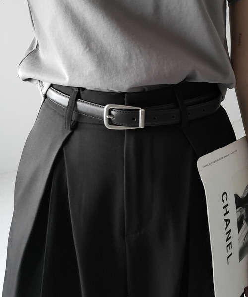 me+em select(ミームセレクト)の「【 メンズ・レディース兼用 】 マットスクエアバッグルフェイクレザーベルト /matte square buckle fake leather belt(ベルト・レディース・アイボリー/ブラック・FREE)」の12枚目の写真