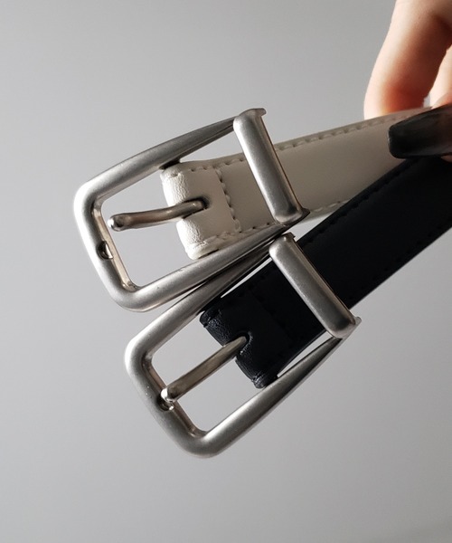 me+em select(ミームセレクト)の「【 メンズ・レディース兼用 】 マットスクエアバッグルフェイクレザーベルト /matte square buckle fake leather belt(ベルト・レディース・アイボリー/ブラック・FREE)」の15枚目の写真