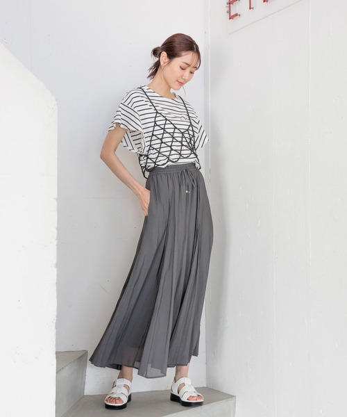 GLOBAL WORK(グローバルワーク)の「快適袖フリル2WAYプルオーバー/987171(Tシャツ/カットソー・レディース・ライトグレー/ブラック/ブラック×ホワイト/ホワイト×ブラック/グレイッシュブルー・LARGE/MEDIUM)」の9枚目の写真