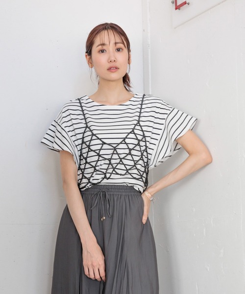 GLOBAL WORK(グローバルワーク)の「快適袖フリル2WAYプルオーバー/987171(Tシャツ/カットソー・レディース・ライトグレー/ブラック/ブラック×ホワイト/ホワイト×ブラック/グレイッシュブルー・LARGE/MEDIUM)」の10枚目の写真