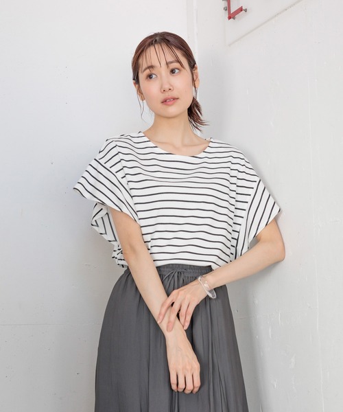 GLOBAL WORK(グローバルワーク)の「快適袖フリル2WAYプルオーバー/987171(Tシャツ/カットソー・レディース・ライトグレー/ブラック/ブラック×ホワイト/ホワイト×ブラック/グレイッシュブルー・LARGE/MEDIUM)」の13枚目の写真