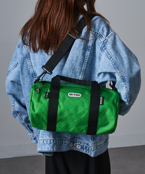 OUTDOOR PRODUCTS（アウトドアプロダクツ）の「【OUTDOOR PRODUCTS】ロールボストンバッグ 231LRG MEDEIUM（ショルダーバッグ・レディース・ブラック/ネイビー/ベージュ/グレー/スカイブルー/オレンジ/グリーン/バーガンディー/ピンク/レッド/ライム/パープル・FREE）」の5枚目の写真