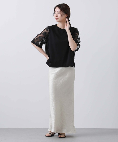 Gready Brilliant（グレディブリリアン）の「３Ｄフラワーベルスリーブカットソー（Tシャツ/カットソー・レディース・オフホワイト/ブラック・38）」の13枚目の写真