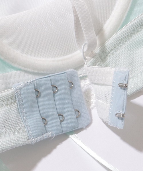 Lace Ladies（レースレディース）の「フロントレースアップ 花柄 刺繍ノンワイヤー ブラ&ショーツ セット（ブラ&ショーツ・レディース・ブラック/アイボリー/ブルー・70/75/80/85）」の14枚目の写真