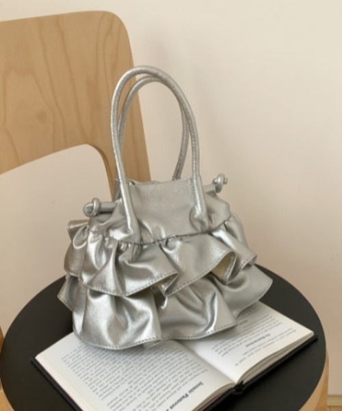 paravion(パラビオン)の「フリルショルダーBAG(ショルダーバッグ・レディース・アイボリー/ブラック/シルバー・FREE)」の3枚目の写真