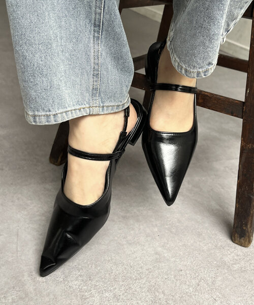 Thevon（ゼボン）の「ストラップミュール（パンプス・レディース・シルバー/ブラック・M/L）」の2枚目の写真