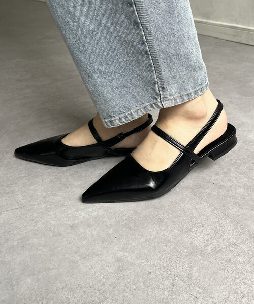 Thevon（ゼボン）の「ストラップミュール（パンプス・レディース・シルバー/ブラック・M/L）」の4枚目の写真