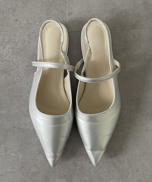 Thevon（ゼボン）の「ストラップミュール（パンプス・レディース・シルバー/ブラック・M/L）」の13枚目の写真