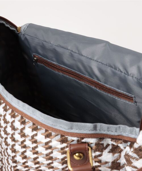Lace Ladies（レースレディース）の「大容量 千鳥格子柄 2WAY ボストン ショルダーバッグ（ボストンバッグ・レディース・ブラック/ベージュ/ブラウン・FREE）」の5枚目の写真