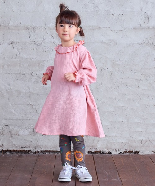 CALMIA（カルミア）の「Wガーゼフリルカラーロングスリーブワンピース（ワンピース・キッズ・ベージュ/チャコール/ピンク・100/150/140/110/90/80/130/120）」の11枚目の写真