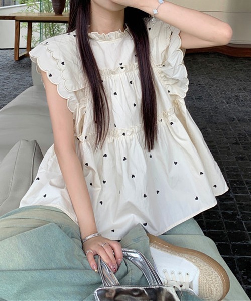 gossip!ロサンゼルス(ゴシップロサンゼルス)の「ハートスカラップ肩フリルブラウス(シャツ/ブラウス・レディース・オフホワイト・FREE)」の5枚目の写真
