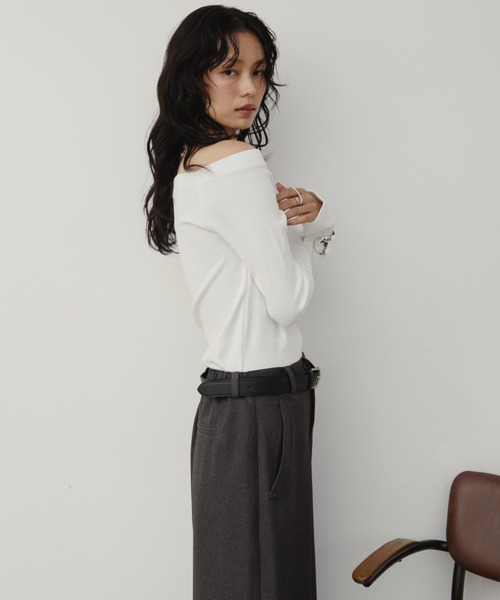 Aunt Marie's（アントマリーズ）の「カップ付きオフショルリブトップス/カットソー（Tシャツ/カットソー・レディース・チャコールグレー/グレー/ブラック/ブラウン/ホワイト・FREE）」の11枚目の写真