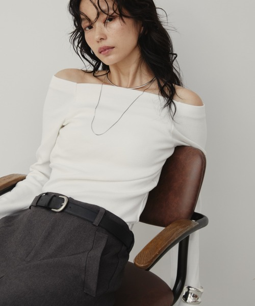 Aunt Marie's（アントマリーズ）の「カップ付きオフショルリブトップス/カットソー（Tシャツ/カットソー・レディース・チャコールグレー/グレー/ブラック/ブラウン/ホワイト・FREE）」の8枚目の写真