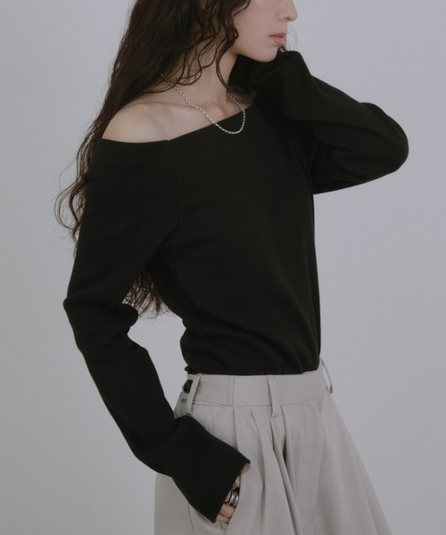 Aunt Marie's(アントマリーズ)の「カップ付きオフショルリブトップス/カットソー(Tシャツ/カットソー・レディース・チャコールグレー/グレー/ブラック/ブラウン/ホワイト・FREE)」の8枚目の写真