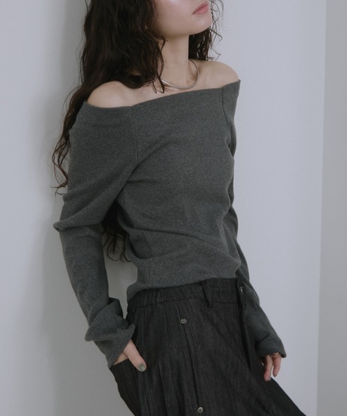 Aunt Marie's(アントマリーズ)の「カップ付きオフショルリブトップス/カットソー(Tシャツ/カットソー・レディース・チャコールグレー/グレー/ブラック/ブラウン/ホワイト・FREE)」の11枚目の写真