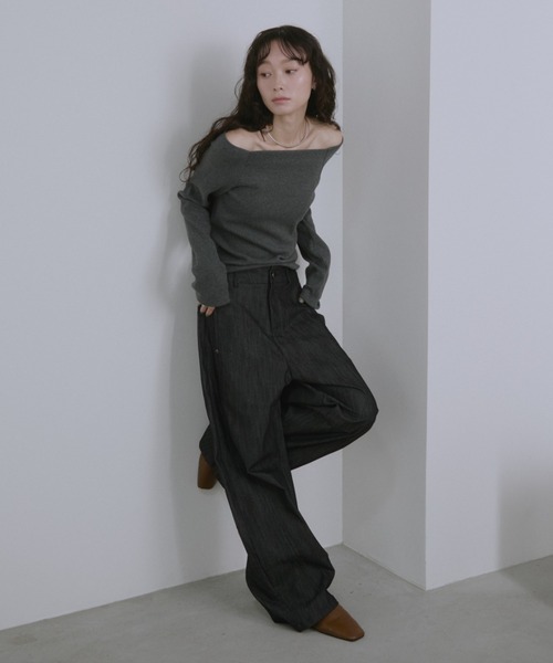 Aunt Marie's(アントマリーズ)の「カップ付きオフショルリブトップス/カットソー(Tシャツ/カットソー・レディース・チャコールグレー/グレー/ブラック/ブラウン/ホワイト・FREE)」の16枚目の写真
