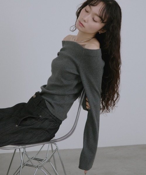 Aunt Marie's(アントマリーズ)の「カップ付きオフショルリブトップス/カットソー(Tシャツ/カットソー・レディース・チャコールグレー/グレー/ブラック/ブラウン/ホワイト・FREE)」の15枚目の写真
