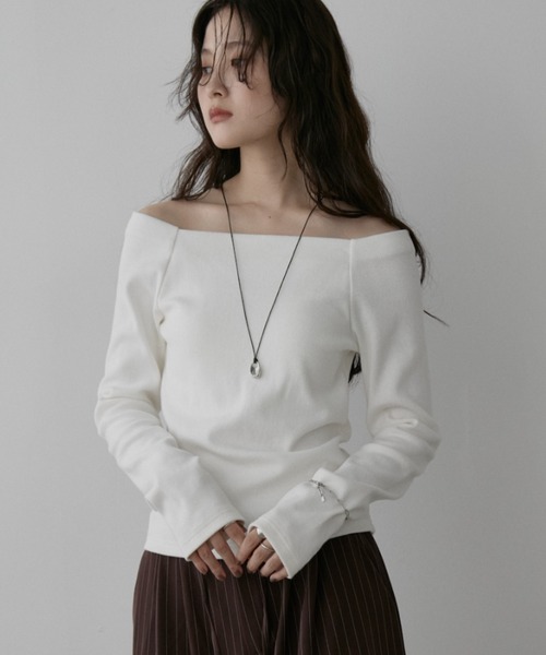 Aunt Marie's(アントマリーズ)の「カップ付きオフショルリブトップス/カットソー(Tシャツ/カットソー・レディース・チャコールグレー/グレー/ブラック/ブラウン/ホワイト・FREE)」の22枚目の写真