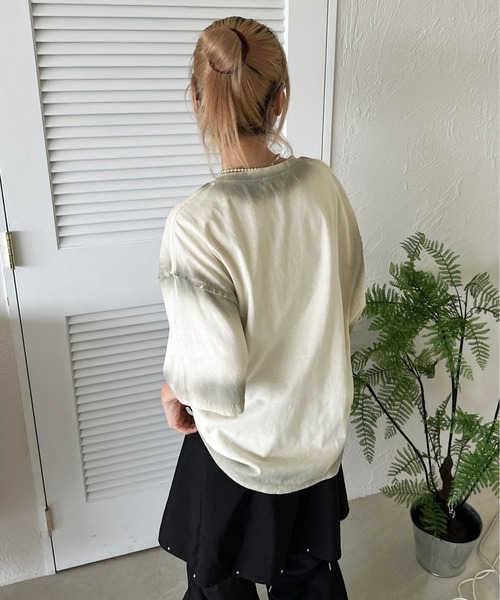 sedacle(セダクル)の「スプレー風プリントラインストーンTEE(Tシャツ/カットソー・メンズ・アイボリー/ブラウン/ブラック・SMALL/MEDIUM/LARGE)」の5枚目の写真