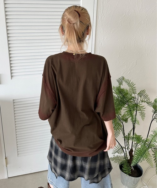 sedacle(セダクル)の「スプレー風プリントラインストーンTEE(Tシャツ/カットソー・メンズ・アイボリー/ブラウン/ブラック・SMALL/MEDIUM/LARGE)」の19枚目の写真