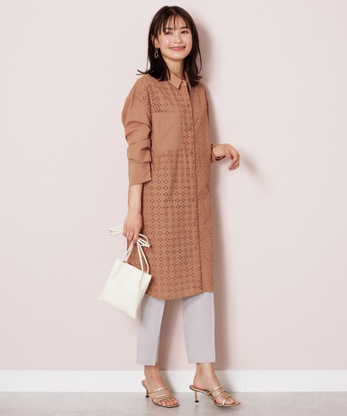 BELLUNA PLUS（ベルーナ）の「ヴィンテージレース切替シアーロングシャツ（シャツ/ブラウス・レディース・ライトブラウン/オフホワイト・MEDIUM/LARGE/X-LARGE）」の9枚目の写真