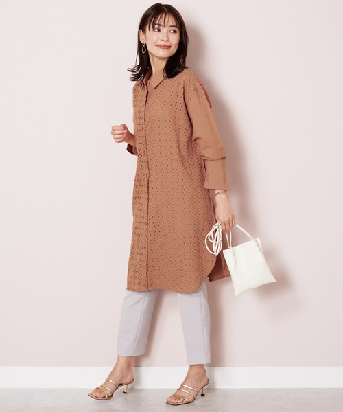 BELLUNA PLUS（ベルーナ）の「ヴィンテージレース切替シアーロングシャツ（シャツ/ブラウス・レディース・ライトブラウン/オフホワイト・MEDIUM/LARGE/X-LARGE）」の10枚目の写真