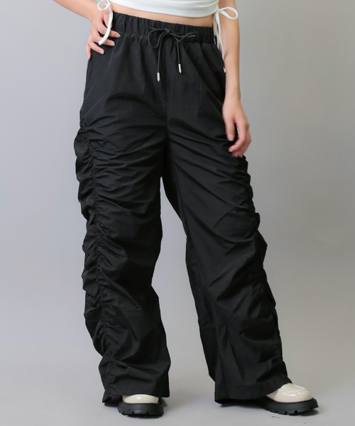 SPINNS(スピンズ)の「【5色展開】ナイロンギャザーパンツ(その他パンツ・レディース・ピンク/ホワイト/ブラック/サックスブルー/グレー/バーガンディー・ONESIZE)」の8枚目の写真