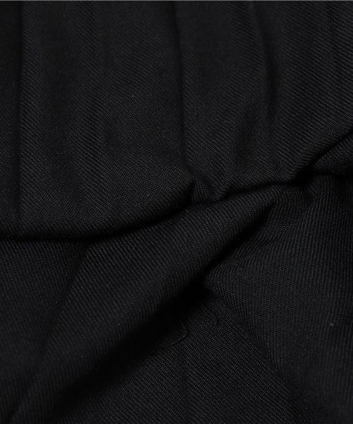 LBC（エルビーシー）の「コットンポリエステルプリーツスカート       （スカート・レディース・ライトグレー/Red/ブラック・LARGE/MEDIUM）」の10枚目の写真