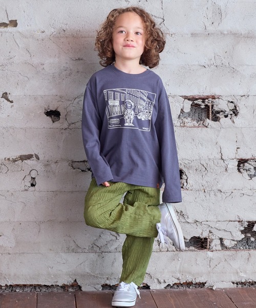 UNIVERSAL OVERALL（ユニバーサルオーバーオール）の「【UNIVERSAL OVERALL】別注プリントロンTee（Tシャツ/カットソー・キッズ・チャコール/ダークブルー/オフホワイト・90/100/110/120/80/130/95/140/150）」の4枚目の写真