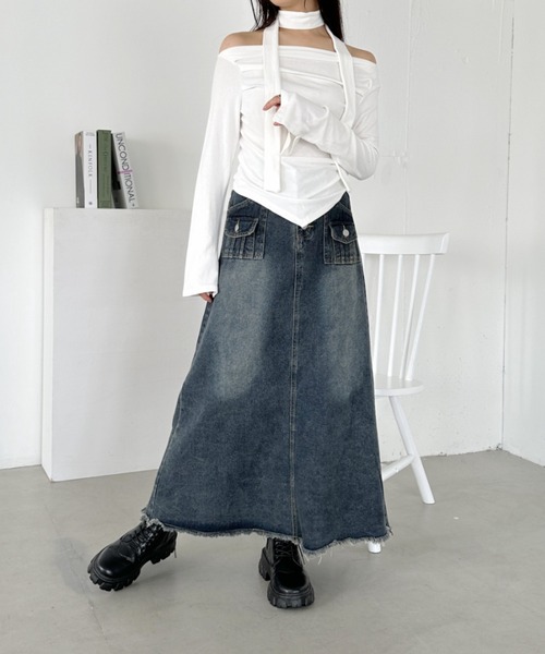 CLEA(クレア)の「チョーカー付きドレープオフショルダートップス(Tシャツ/カットソー・レディース・ホワイト/ブラック・FREE)」の14枚目の写真