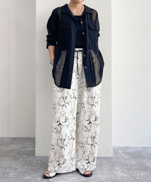 fredy emue（フレディエミュ）の「ラインアートイージーパンツ（その他パンツ・レディース・ホワイト系その他/ブラック系その他・36/38）」の9枚目の写真