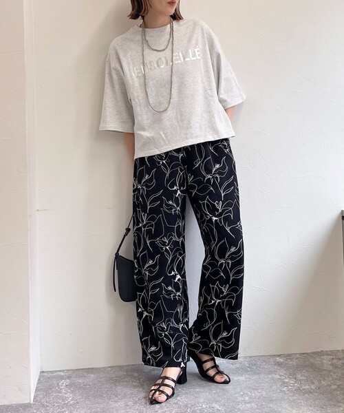 fredy emue（フレディエミュ）の「ラインアートイージーパンツ（その他パンツ・レディース・ホワイト系その他/ブラック系その他・36/38）」の22枚目の写真