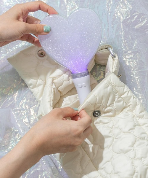 SMELLY（スメリー）の「my Choeae quilt bag（ハンドバッグ・レディース・シルバー/ブラック/アイボリー/ライトグレー・-）」の5枚目の写真