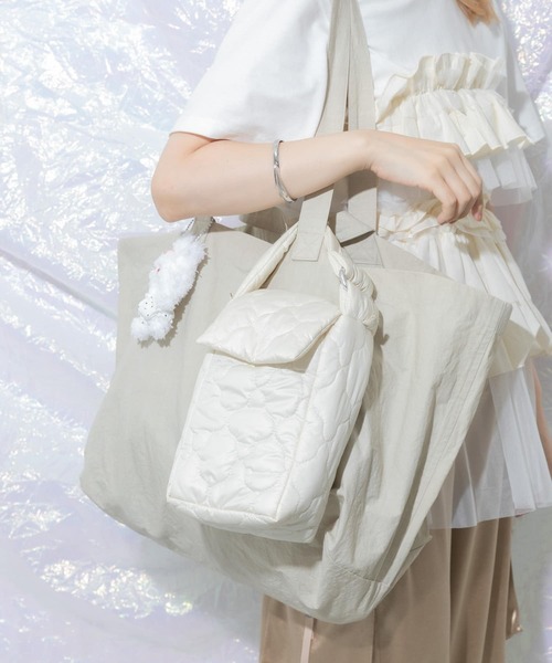 SMELLY（スメリー）の「my Choeae quilt bag（ハンドバッグ・レディース・シルバー/ブラック/アイボリー/ライトグレー・-）」の14枚目の写真