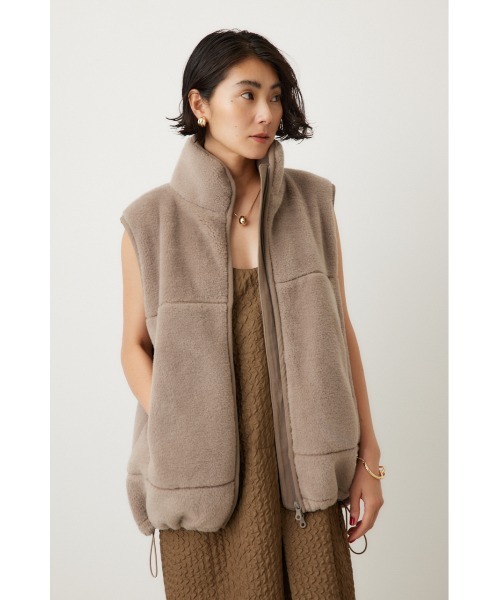 crie conforto（クリーコンフォルト）の「ボアドッキングベスト / 羽織り / アウター / 冬服（ベスト・レディース・ブラウン/アイボリー/グレイッシュベージュ・FREE）」の9枚目の写真